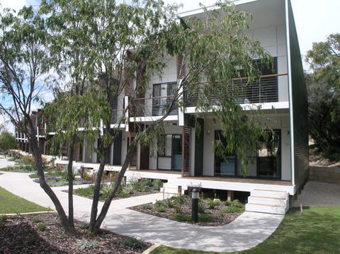 Footprints Preston Beach - Your Accommodation 17