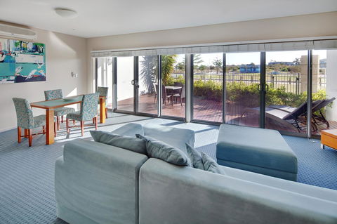 Seashells Mandurah - Your Accommodation 9