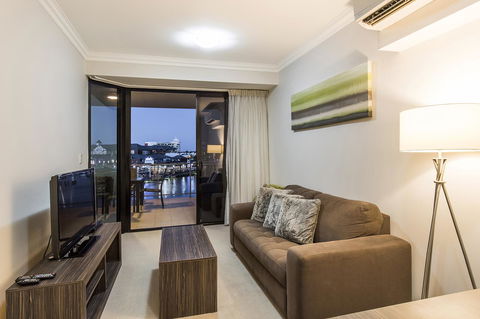 Dolphin Quay Apartments - Your Accommodation 20