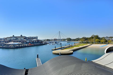 Dolphin Quay Apartments - Your Accommodation 7