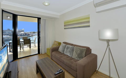 Dolphin Quay Apartments - Your Accommodation 3