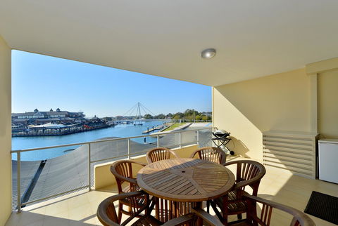 Dolphin Quay Apartments - Your Accommodation 15