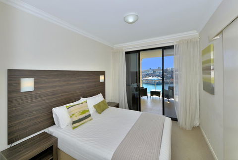 Dolphin Quay Apartments - Your Accommodation 1