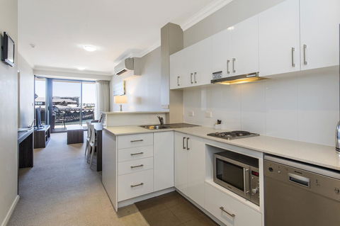 Dolphin Quay Apartments - Your Accommodation 35
