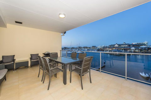 Dolphin Quay Apartments - Your Accommodation 21