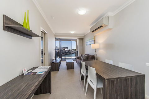Dolphin Quay Apartments - Your Accommodation 33