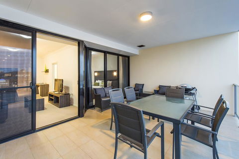 Dolphin Quay Apartments - Your Accommodation 37