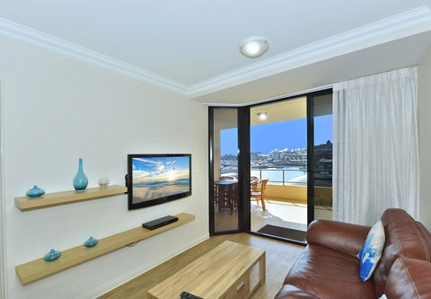 Dolphin Quay Apartments - Your Accommodation 11