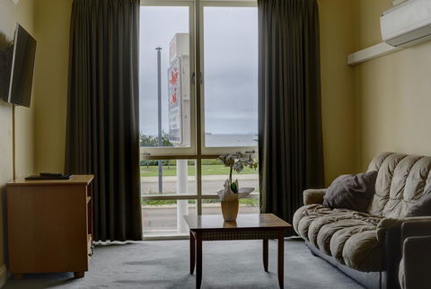 The Jetty Resort - Your Accommodation 17