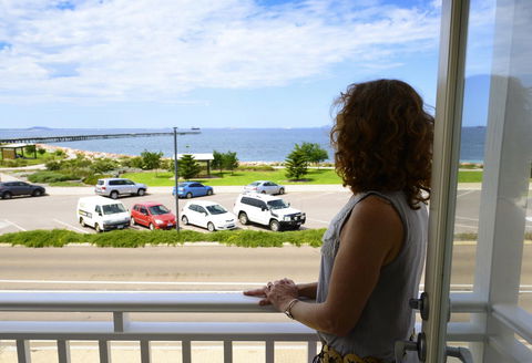 The Jetty Resort - Your Accommodation 13
