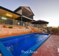 3 Kestrel Place - PRIVATE JETTY  POOL - Your Accommodation