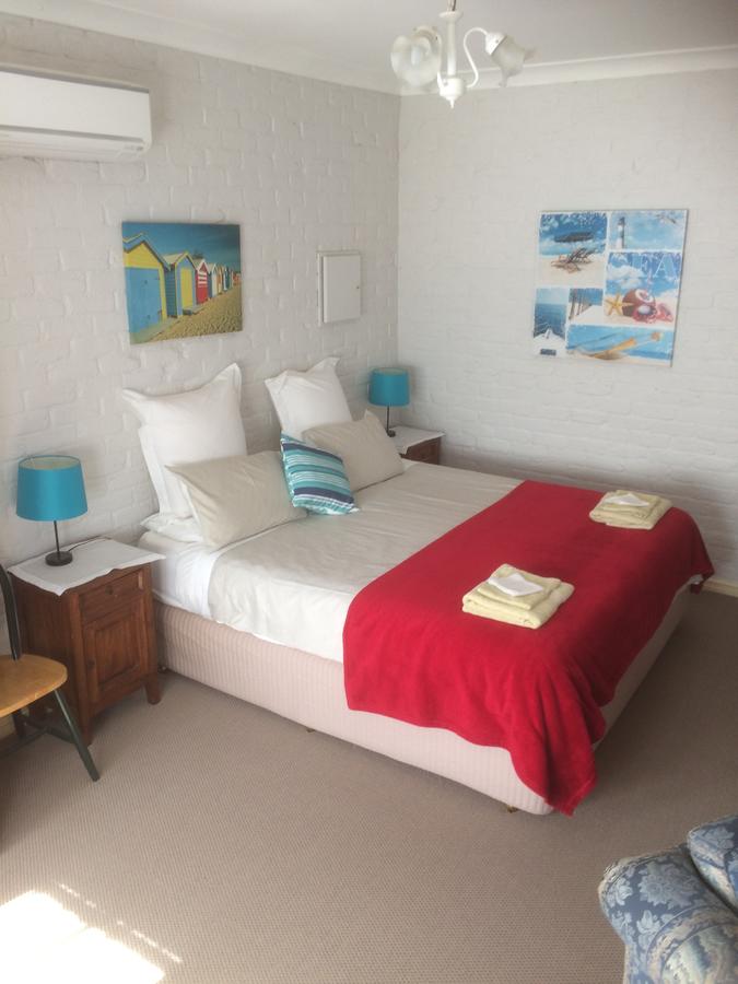 Neerabup WA Your Accommodation