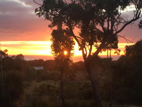 Eagle Bay House - Your Accommodation 10