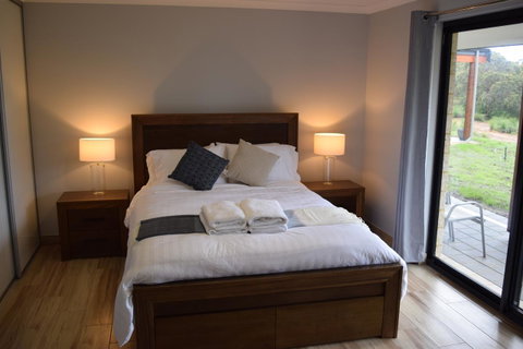 Eagle Bay House - Your Accommodation 7
