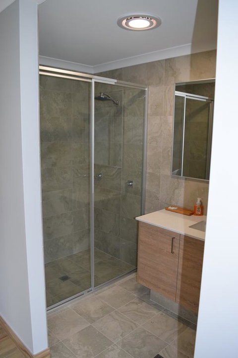 Eagle Bay House - Your Accommodation 21