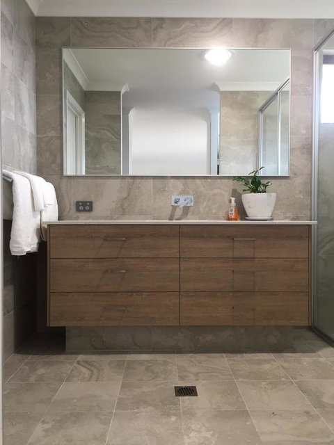 Eagle Bay House - Your Accommodation 23