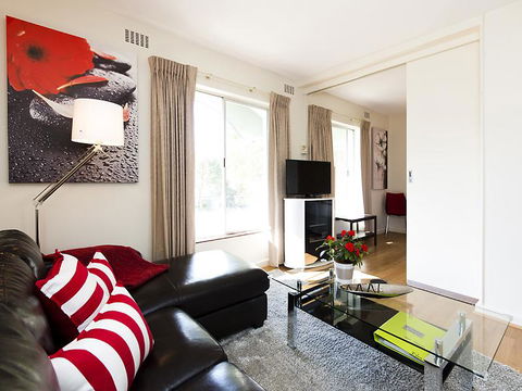 Style In Subiaco - Your Accommodation 9