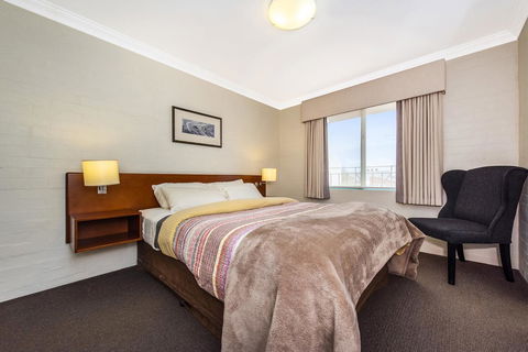 Subiaco Village 18 - Your Accommodation 14