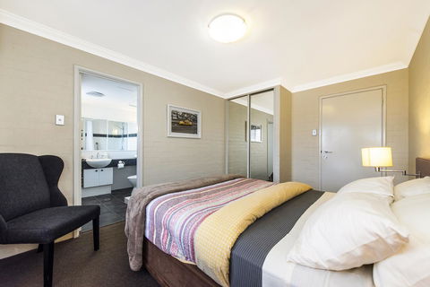 Subiaco Village 18 - Your Accommodation 13
