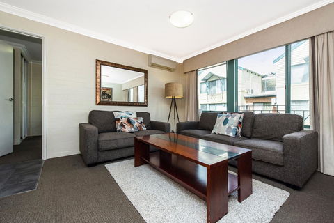 Subiaco Village 18 - Your Accommodation 3