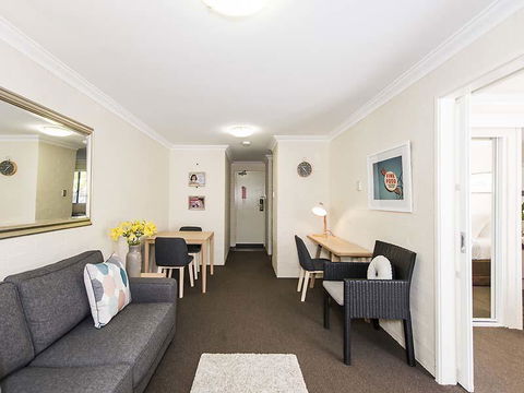 Subiaco Village 28 - Your Accommodation 3