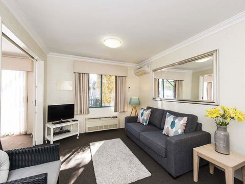 Subiaco Village 28 - Your Accommodation 2