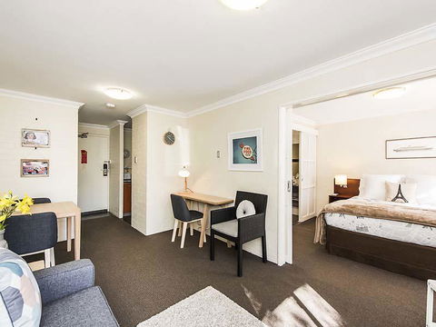 Subiaco Village 28 - Your Accommodation 4