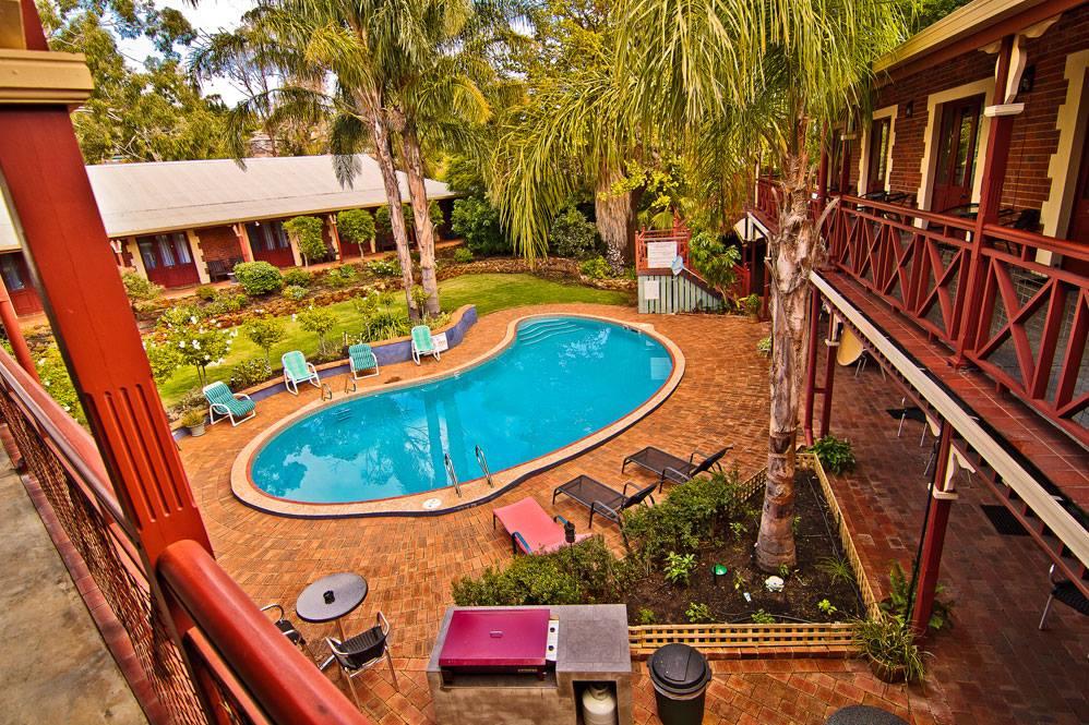 Mount Richon WA Your Accommodation