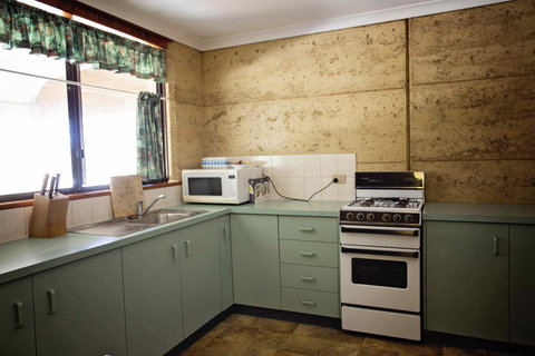 Hopetoun Motel & Chalet Village - Your Accommodation 42