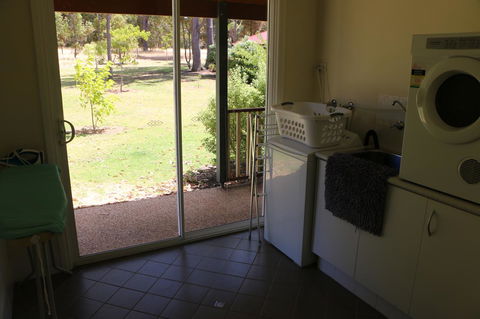 Burton Farmhouse - Your Accommodation 2