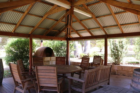 Burton Farmhouse - Your Accommodation 5