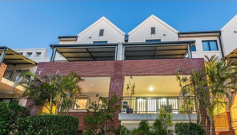Subiaco Emporium Apartment - Your Accommodation 7