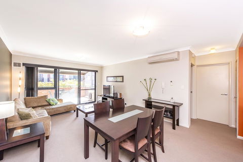 Subiaco Emporium Apartment - Your Accommodation 26