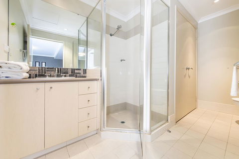 Subiaco Emporium Apartment - Your Accommodation 12