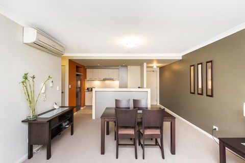 Subiaco Emporium Apartment - Your Accommodation 17