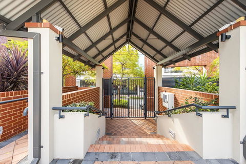 Subiaco Emporium Apartment - Your Accommodation 22