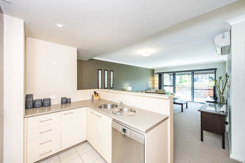 Subiaco Emporium Apartment - Your Accommodation 14