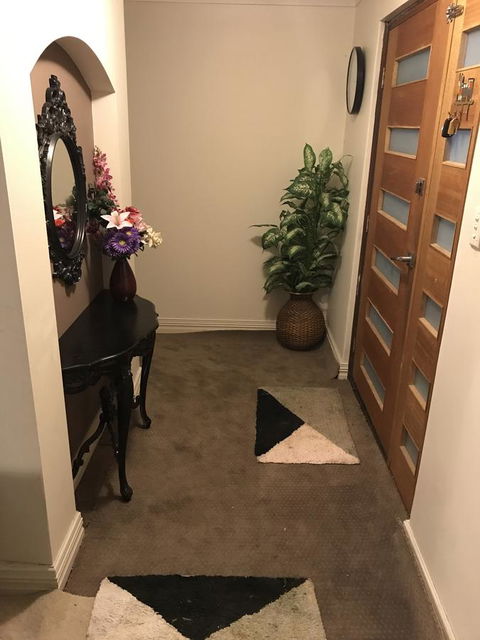 Master Room With Attachd Bath - Your Accommodation 6