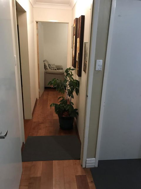 Master Room With Attachd Bath - Your Accommodation 8