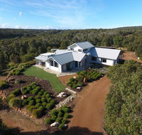 The White House at Wallcliffe Farms - Your Accommodation