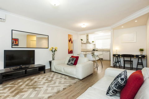 Forrest St - Your Accommodation 0