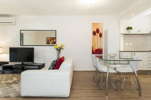 Forrest St - Your Accommodation 5
