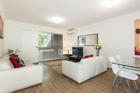 Forrest St - Your Accommodation 4