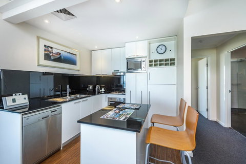 A 406 FANTASTIC OCEAN BEACH And MARINA VIEW APT - MANDURAH - Your Accommodation 19