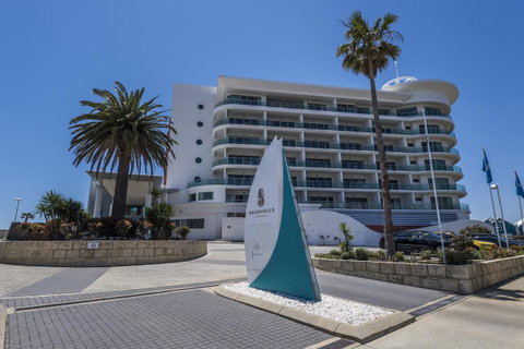 A 406 FANTASTIC OCEAN BEACH And MARINA VIEW APT - MANDURAH - Your Accommodation 3