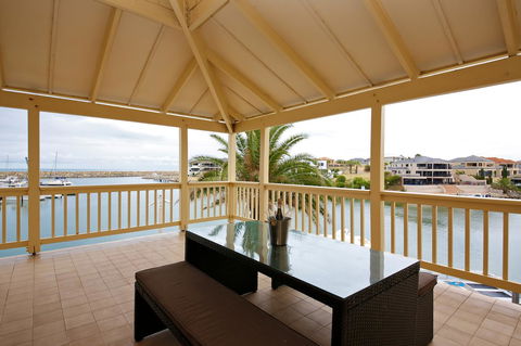 The Marina Hotel - Mindarie - Your Accommodation 7