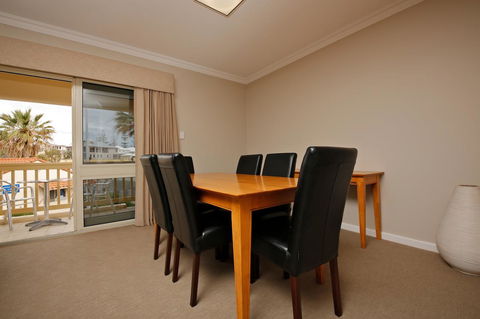 The Marina Hotel - Mindarie - Your Accommodation 11