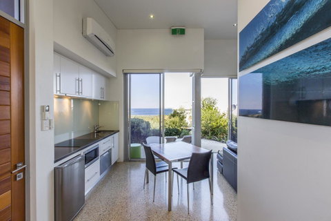 Aquatic Visions - Your Accommodation 9