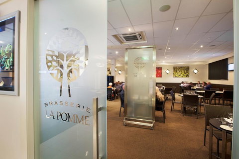 Gateway Hotel By Nightcap Plus - Your Accommodation 37