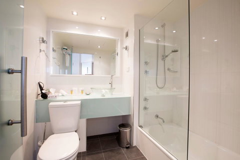 Gateway Hotel By Nightcap Plus - Your Accommodation 26